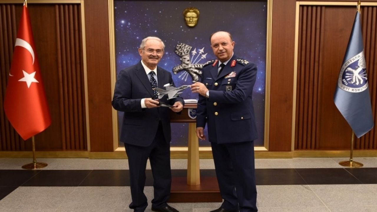 Orgeneral Güneykaya, Başkan Büyükerşen'i ağırladı