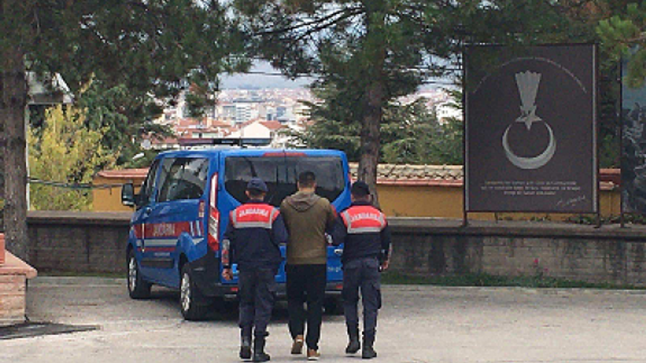 12 yıl kesinleşmiş hapis cezası olan firariyi jandarma yakaladı