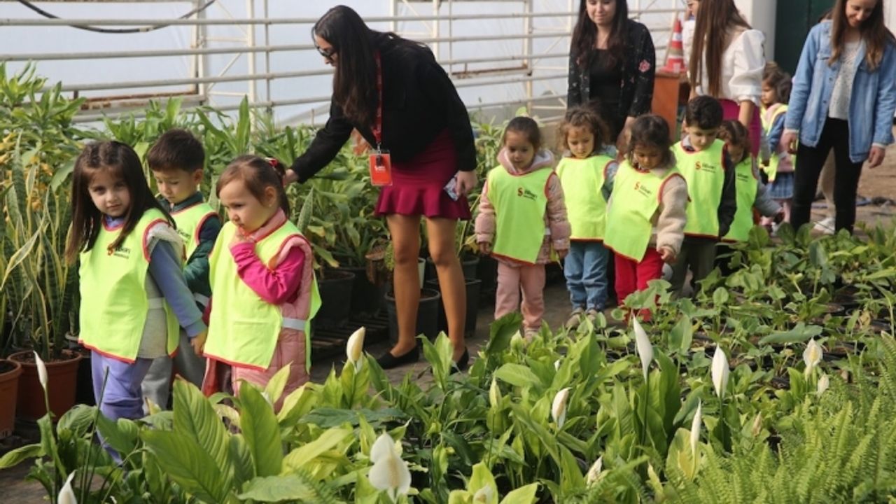 Minikler Yerel Tohum Üretim Merkezi’ni gezdi