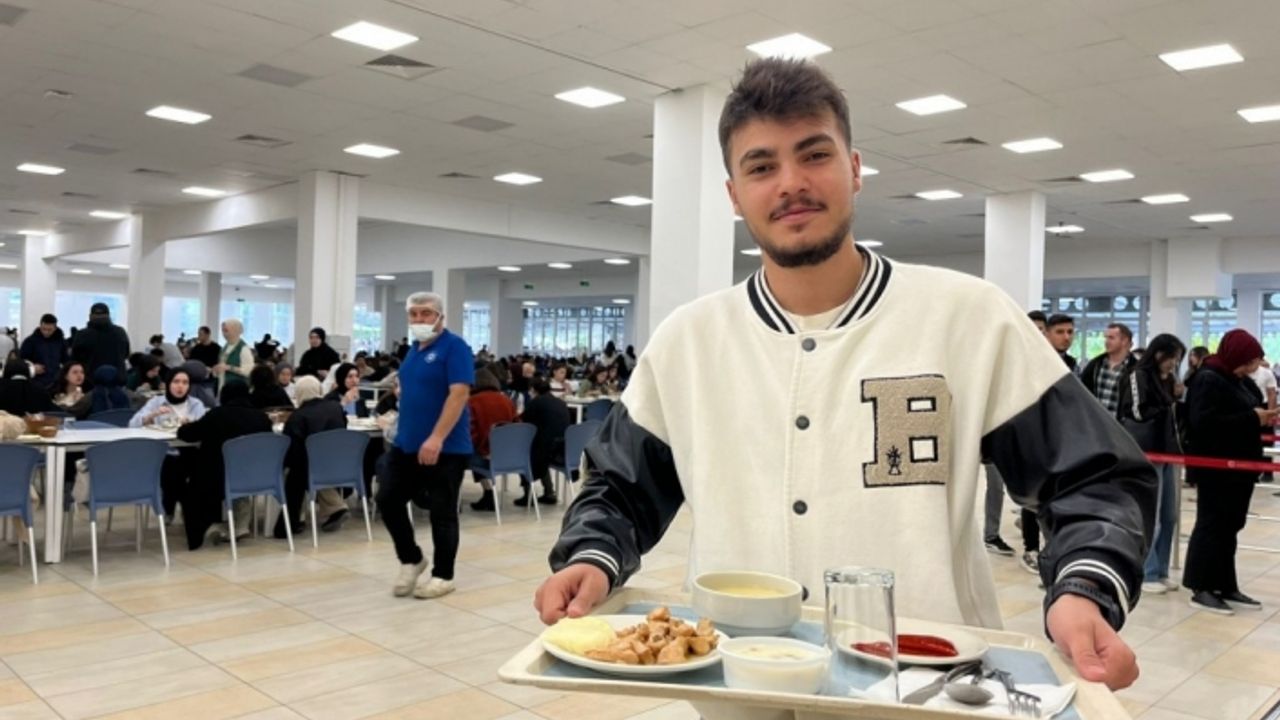 Öğrencilere özel 100'üncü yıl menüsü