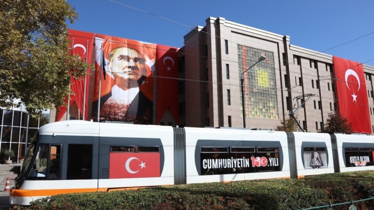 Tramvaylar 29 Ekim konseptiyle göz kamaştırdı