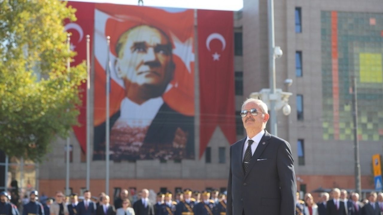Başkan Büyükerşen'in 10 Kasım mesajı