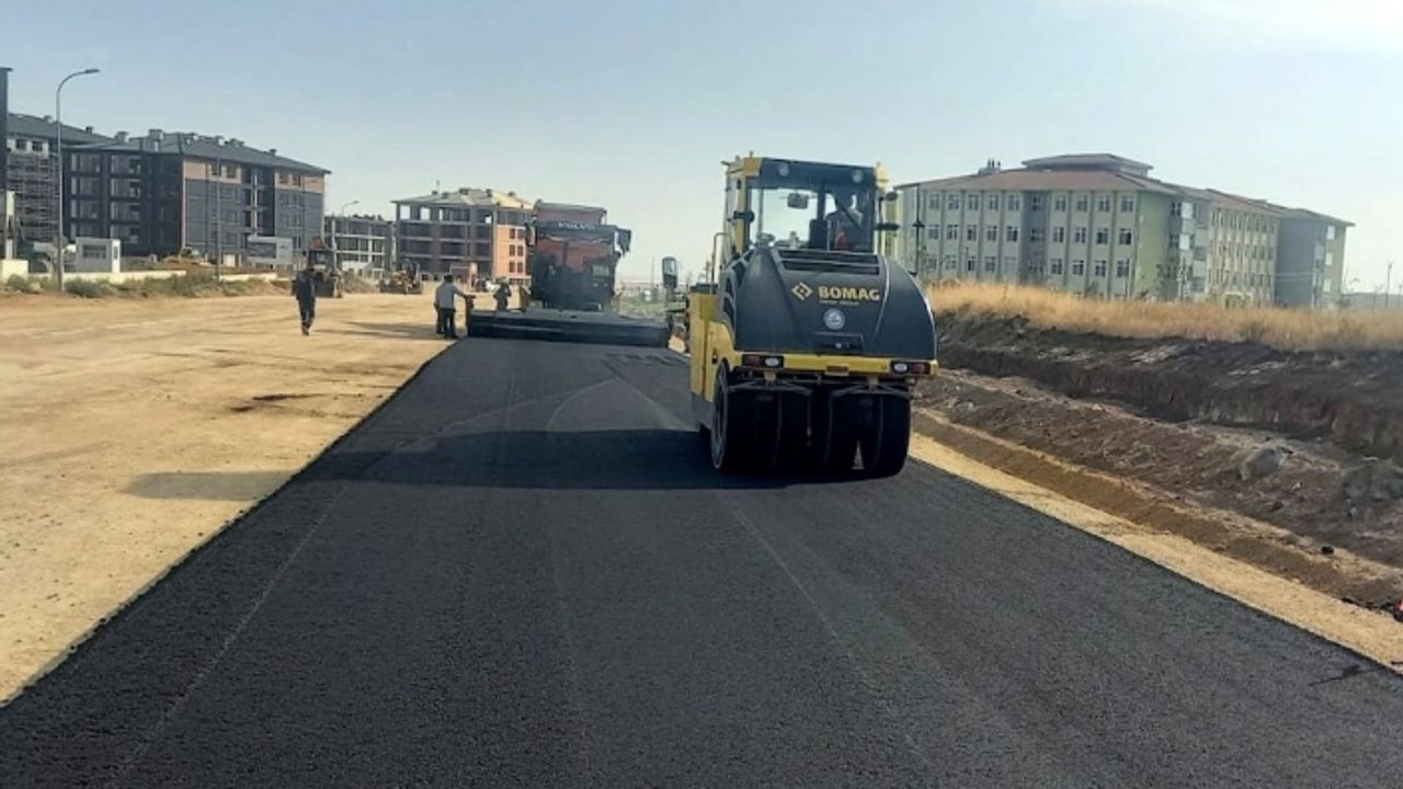 Bulvarda yol çalışması aralıksız devam ediyor