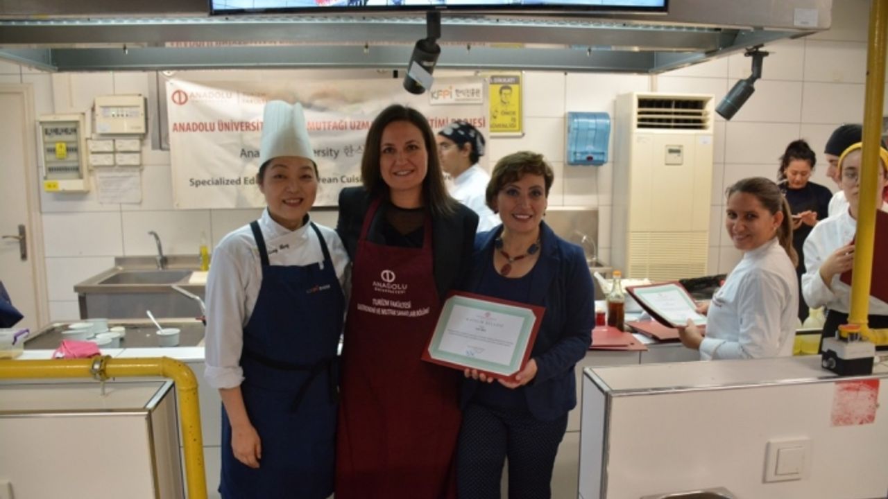 Kore mutfağından 'Kimbap' yapımını öğrendiler