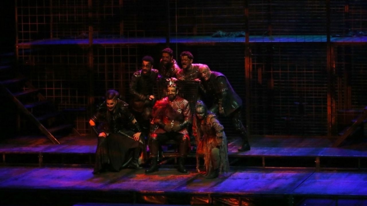 Şehir Tiyatroları İstanbul'da “Macbeth”i sahneledi