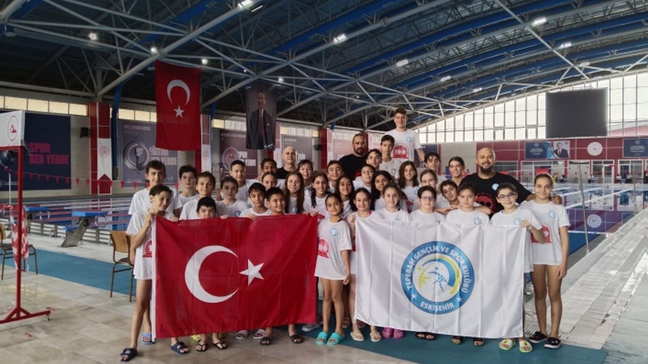 Tepebaşı'nın yüzücüleri Afyonkarahisar'da ter dökecek
