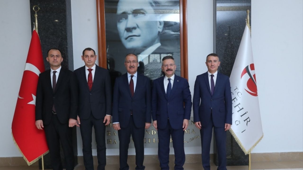 Vali Aksoy Basın İlan Genel Müdürü Erkılıç'ı ağırladı