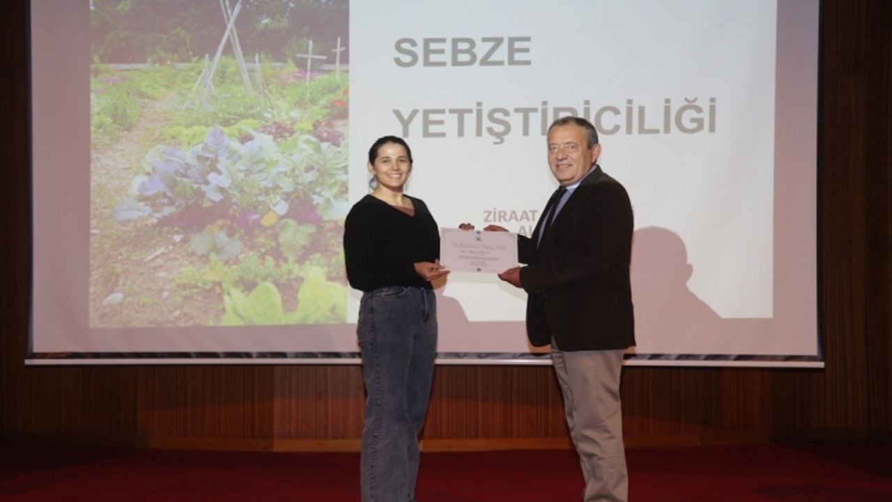 Çiftçilere yönelik zirai eğitimler törenle sona erdi