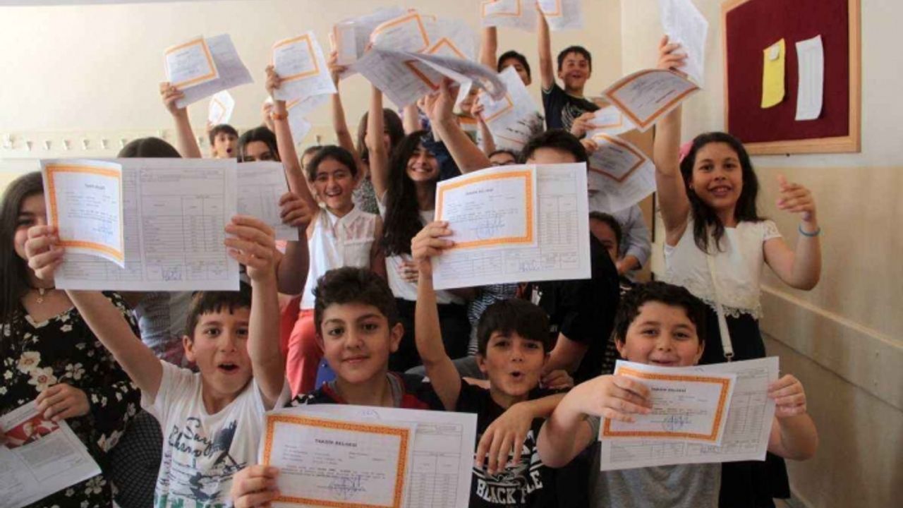 Eskişehir'de 147 bin öğrenci için yarın son ders zili çalacak