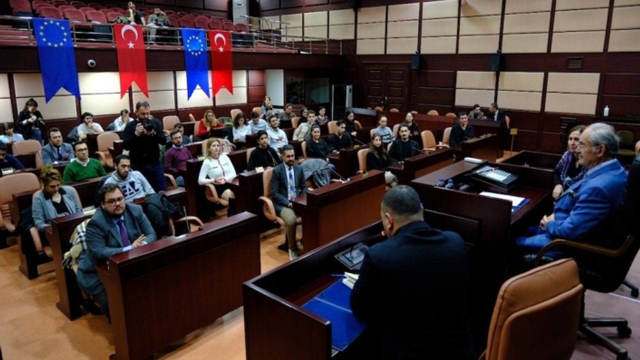 Eskişehir'e Avrupa Gençlik Başkentliği unvanı için imzalar atıldı