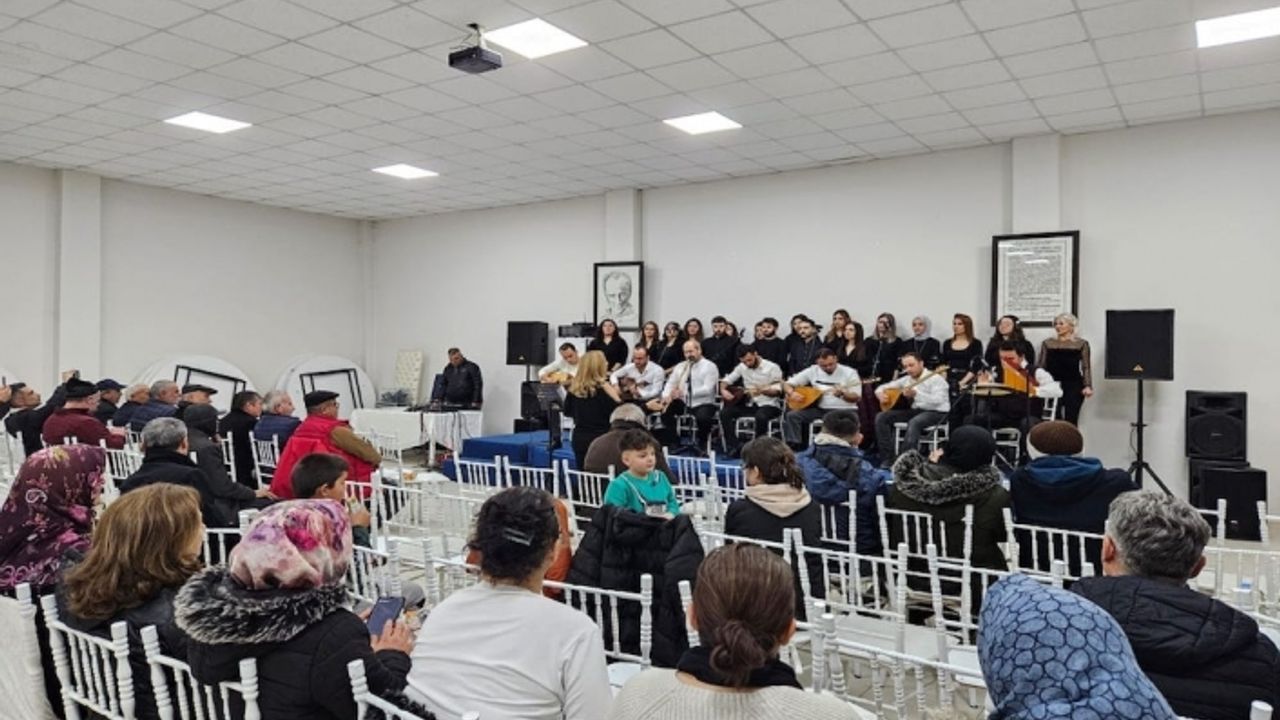 Gençlik Korosu'ndan Han'da türkü ziyafeti