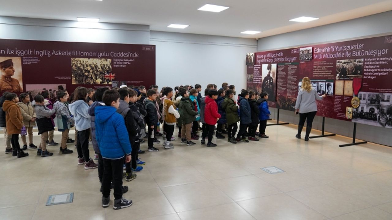 Öğrenciler Eskişehir’in Kurtuluşu'nu görsellerle öğreniyor