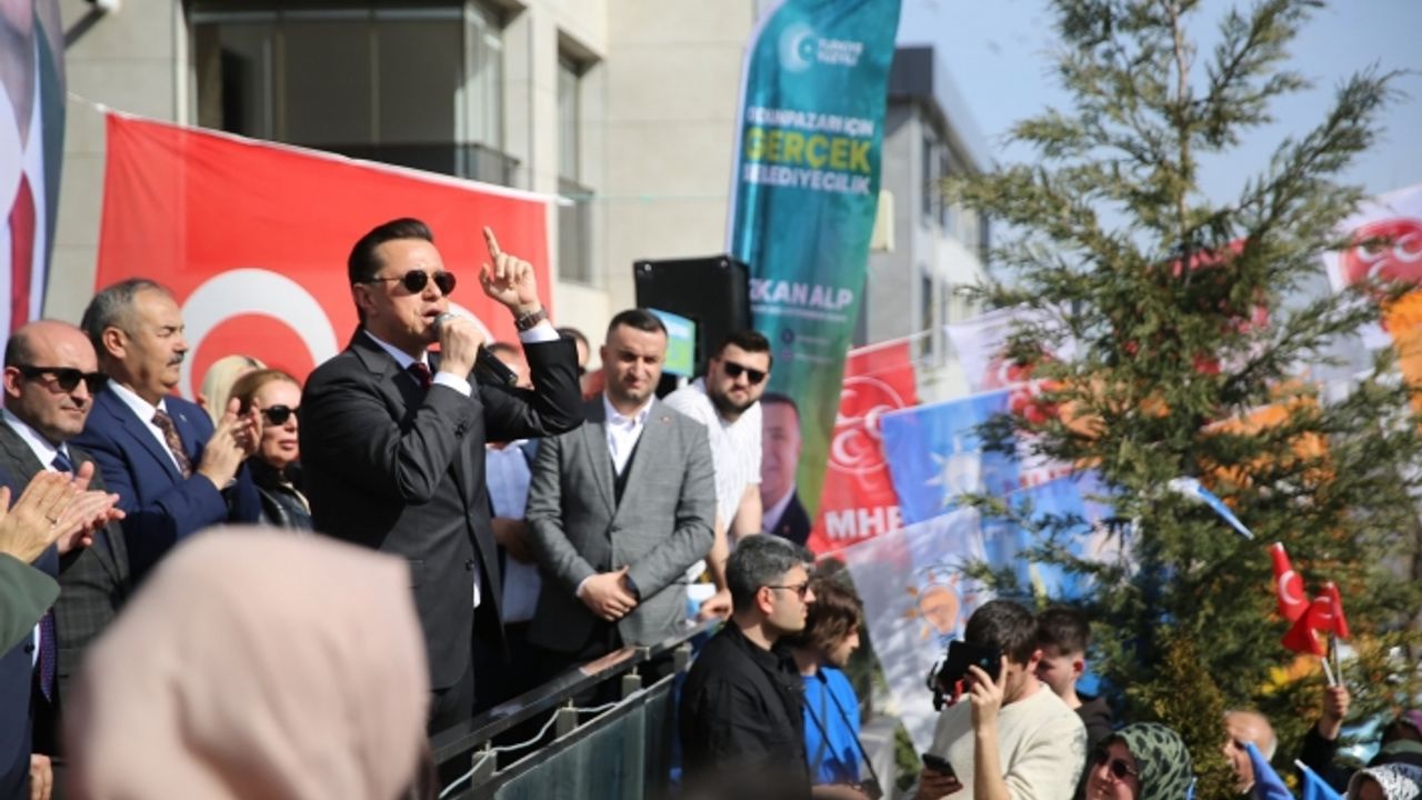Hatipoğlu: "Siz klavye delikanlısısınız, karşıma çık"