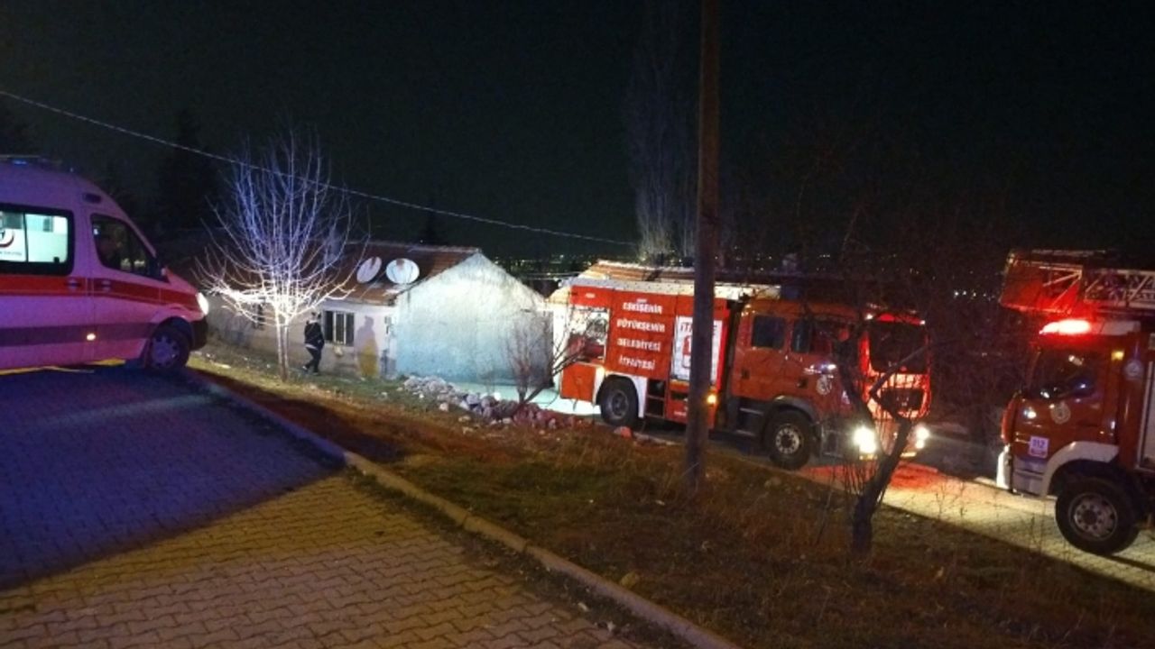 Korkutan yangın ekipleri harekete geçirdi
