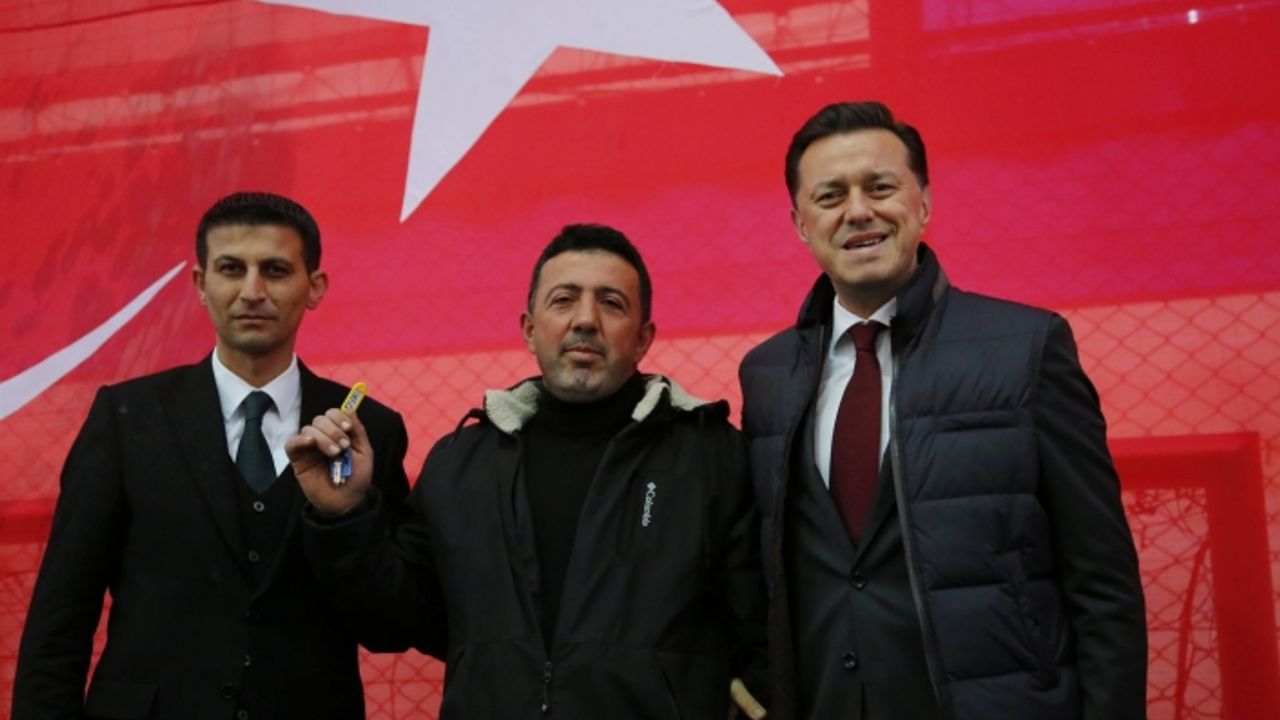 Kadir Bıyık sözünü tuttu ve TOKİ evlerini teslim etti