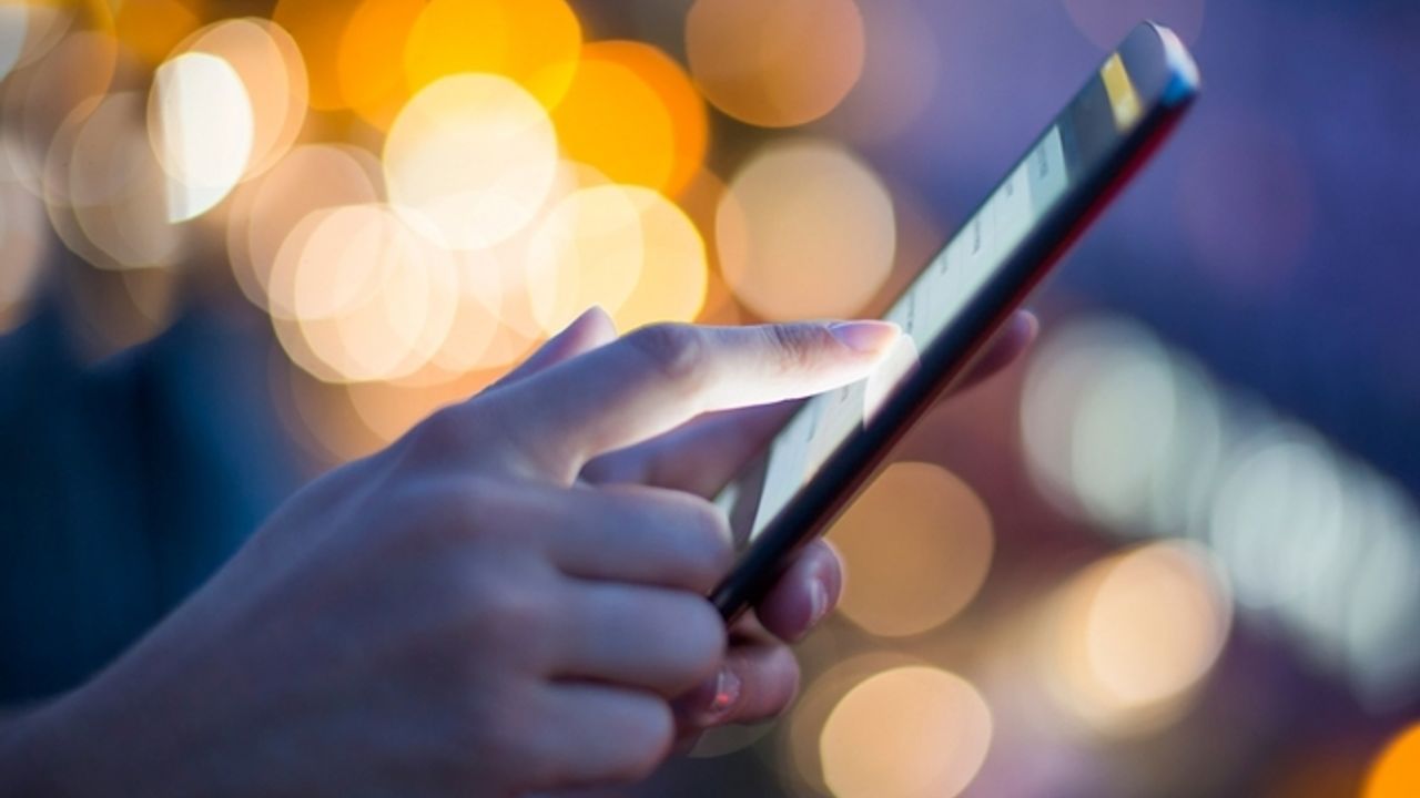 Yurtdışından getirilen telefonların kayıtsız kullanım süresi uzatıldı