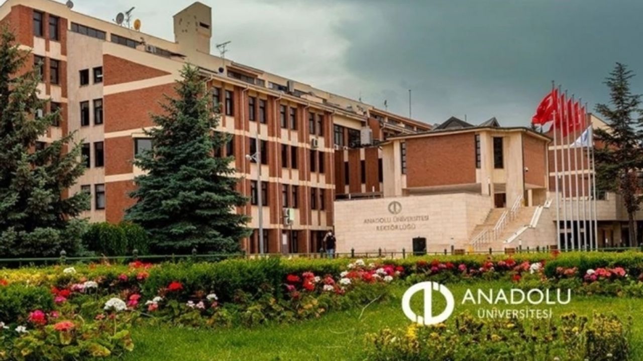 Anadolu Üniversitesi'nde Fuat Erdal dönemi sona eriyor
