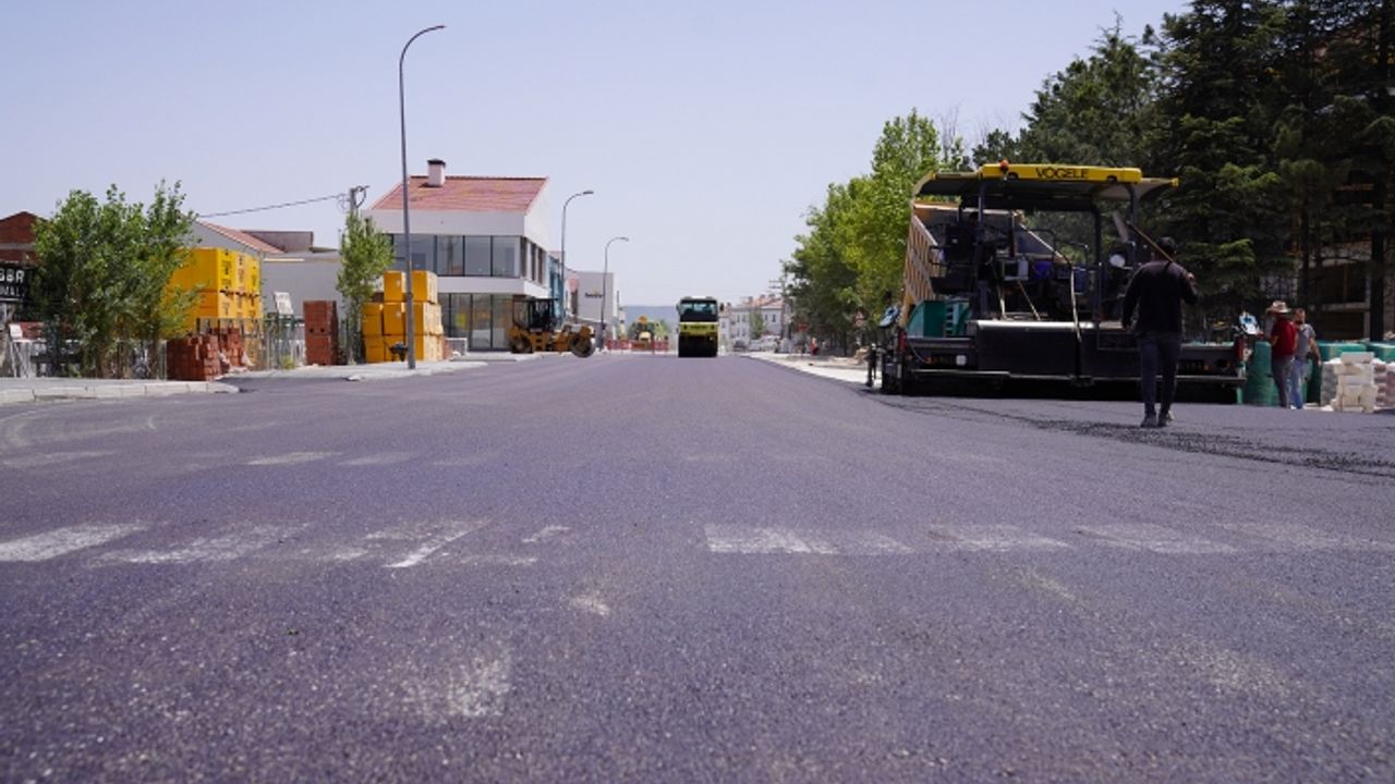 Baksan Sanayi Sitesi'nde asfalt çalışmaları sürüyor
