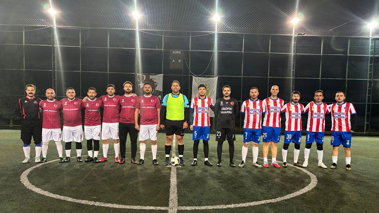 Futbol turnuvasında yarı final heyecanı yaşandı