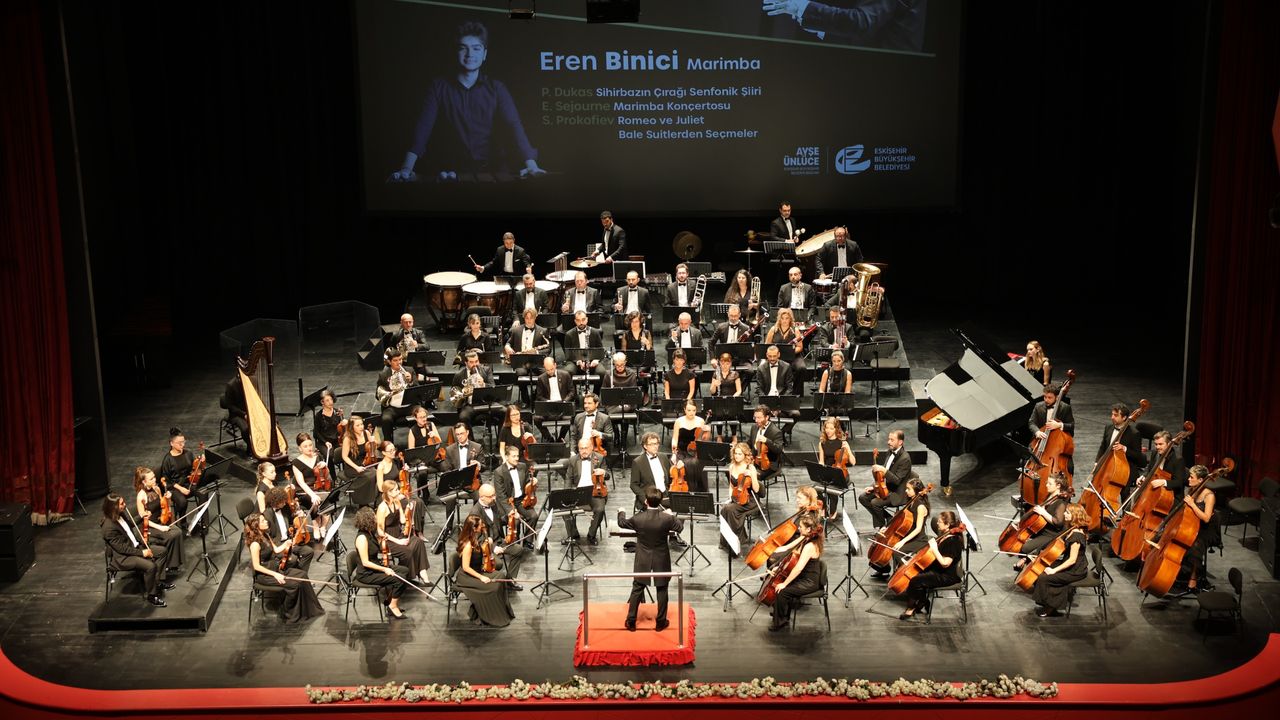Senfoni Orkestrası ve Eren Binici'den unutulmaz konser