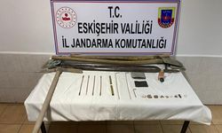Arkeolojik sit alanında kaçak kazı yapan şüpheliler yakalandı