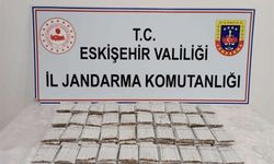 Kaçak sigaraları satmak üzereyken yakayı ele verdi