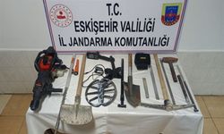 Arkeolojik Sit Alanında kaçak kazı yapan şahıslar yakalandı