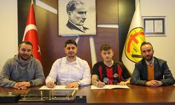 Es Es, Berke Kılıç ile masaya oturdu