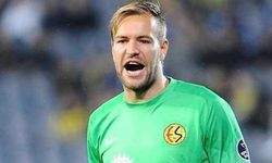 Eskişehirspor'da forma giyen başarılı kaleci futbolu bıraktı