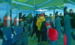 Tepebaşı Aşevi deprem bölgesinde yemek yardımı yapıyor
