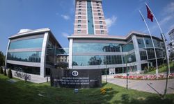 Doç. Dr. Bozkurt'a İrlanda'da "En iyi makale" ödülü verildi