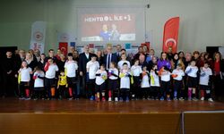 Down sendromlu çocuklar Eskişehir'de hentbol öğrenecek