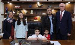 Başkan Kurt makamını Muhammed Eren'e bıraktı