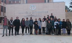Depremzede çocuklara Anadolu Üniversitesi Yunus Emre Kampüsü turu