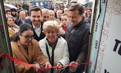 Hatipoğlu'nun Sütlüce seçim bürosu açıldı