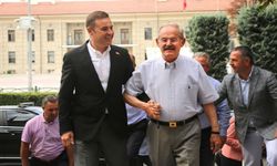Ahmet Akın'dan Büyükerşen'e ziyaret