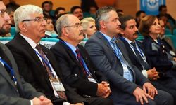 Büyükerşen Raylı Sistemler Kongresi'ne katıldı
