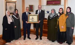 Eskişehir Diyanet Vakfı Kadın Kolları ve İl Müftüsünden Rektör Erdal’a ziyaret