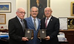 Büyükerşen'den başarılı muhtarlara teşekkür plaketi