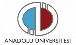 Anadolu Üniversitesi'nden kazada hayatını kaybeden öğretim görevlisi ve kızına taziye mesajı