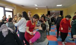 Özel bireylerle eğlence dolu farkındalık buluşması