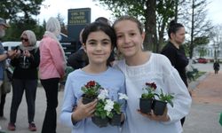 Büyükşehir'den Anneler Günü'ne özel çiçek jesti
