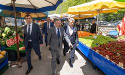 Vali Aksoy, Başkan Birsen ile semt pazarını gezdi