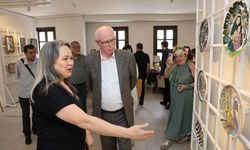 Çiniye gönül veren kursiyerlerin emekleri sergilendi