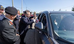 Vali Aksoy, görev başındaki polis ve jandarma ekipleriyle bayramlaştı
