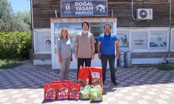 Sokak hayvanları kampanyası ile mama bağışı sağladı
