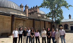 Gönüllü gençler Seyitgazi'nin tarihini keşfetti
