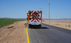 Kent merkezinde ve kırsalda yol çizgileri yenileniyor
