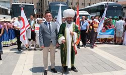 Uluslararası Folklor Festivali Valilik Meydanı'nda gerçekleşti