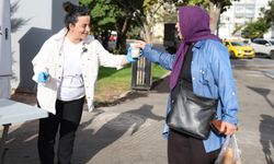 Toplu taşımayı tercih edenlere çorba ikram edildi